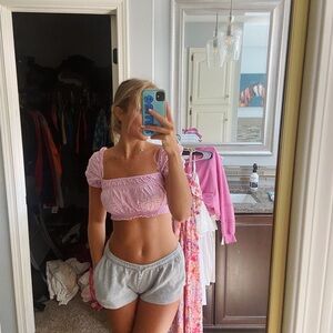 pink ruffled top💕